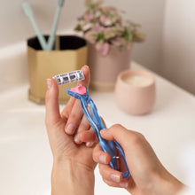 Load image into Gallery viewer, Bic Click Soleil 3 Sensitive and Click Soleil 5 Refillable Women&#39;s Razors and Cartridges