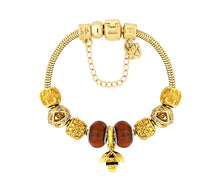 Load image into Gallery viewer, Diamond Style London - Charm Bracelet with bee in gold (Item code: Charmbrabeegold)
