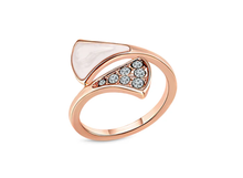 Load image into Gallery viewer, Diamond Style London Fan Jewellery Set – Fan Rose Gold Plated Necklace, Earrings &amp; Crystal Ring