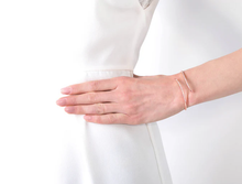 Load image into Gallery viewer, Diamond Style London - Entwine Rose Gold Bangle