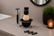 Load image into Gallery viewer, Men's Traditional 8pc Shaving kit In Black