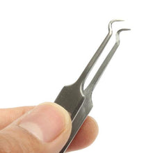 Load image into Gallery viewer, Glamza Curved Blackhead Removal Claw Tweezer